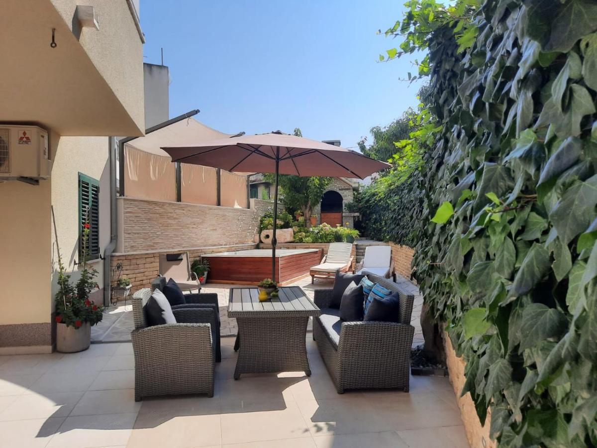 Apartments Vukovic Подстрана Екстериор снимка
