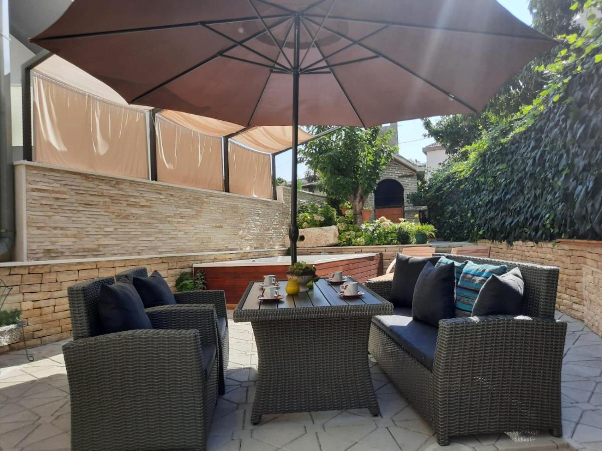 Apartments Vukovic Подстрана Екстериор снимка