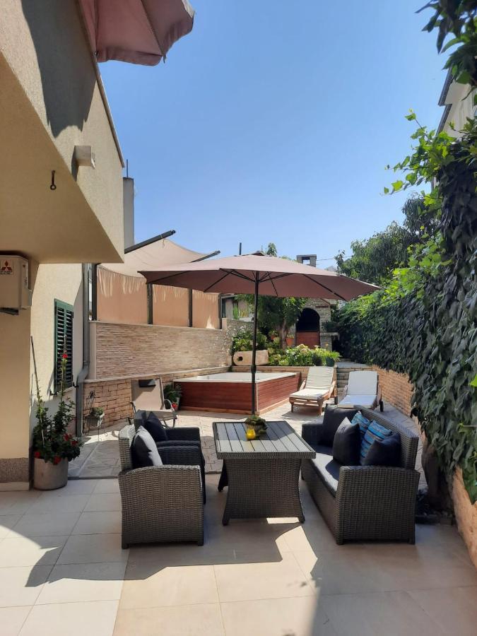 Apartments Vukovic Подстрана Екстериор снимка