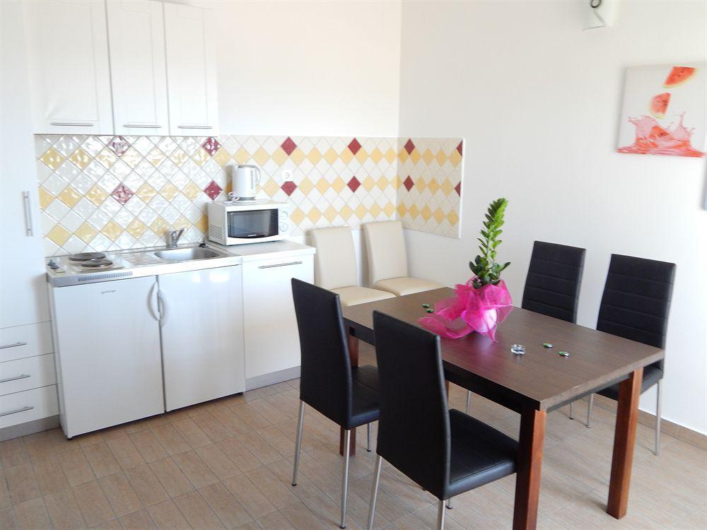 Apartments Vukovic Подстрана Екстериор снимка