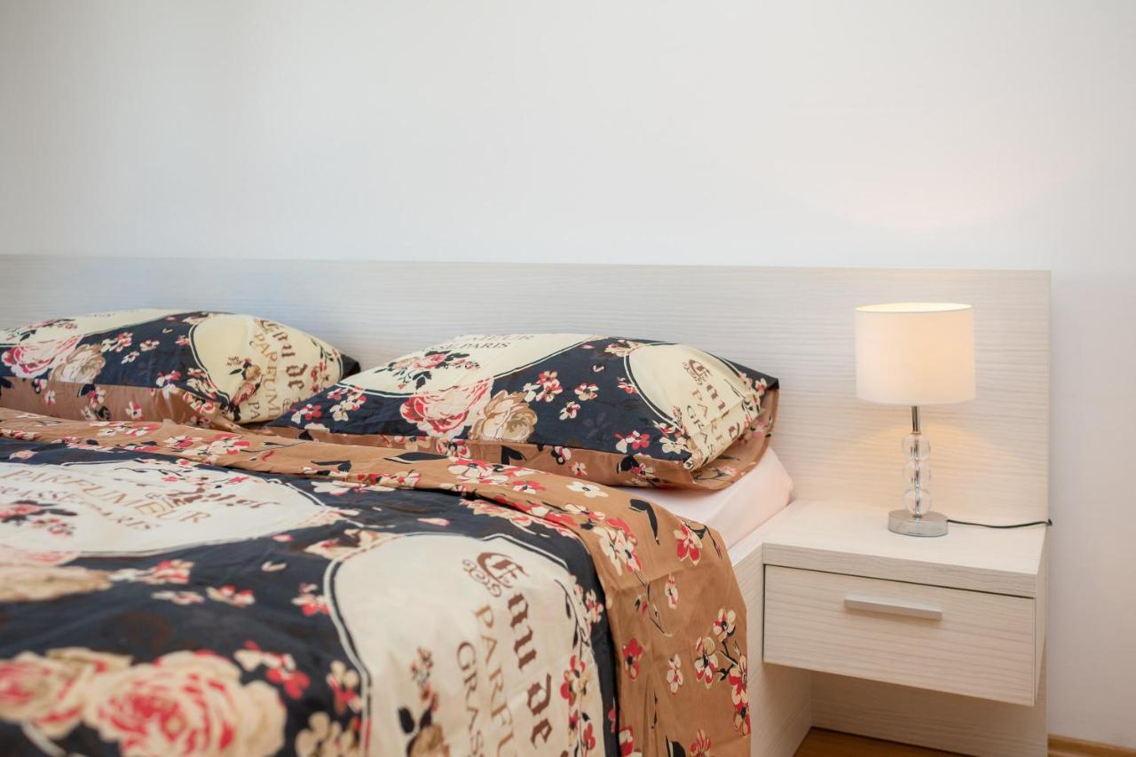 Apartments Vukovic Подстрана Екстериор снимка