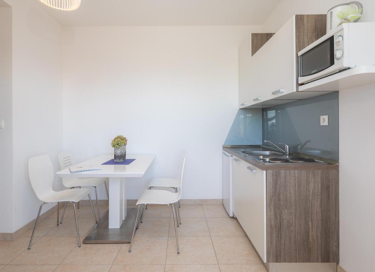 Apartments Vukovic Подстрана Екстериор снимка