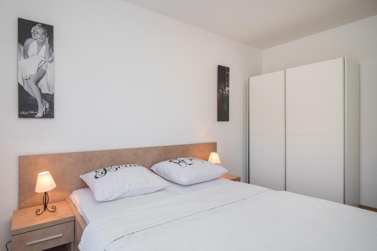 Apartments Vukovic Подстрана Екстериор снимка